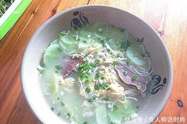 夏天多喝这汤,比排骨汤营养,比鸡汤鲜美,全家抢着吃