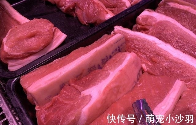 猪肉|买猪肉时，到底选前腿肉还是后腿肉？老师傅教你一招，别再买错了