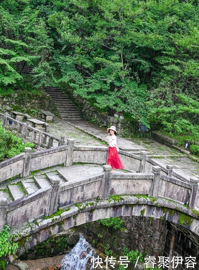 最佳日出观赏地，遇见难得的黄山云海，早起爬山也值得