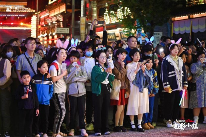 华谊兄弟|华谊兄弟（济南）电影小镇再获殊荣，夜游盛宴刷新济南夜生活