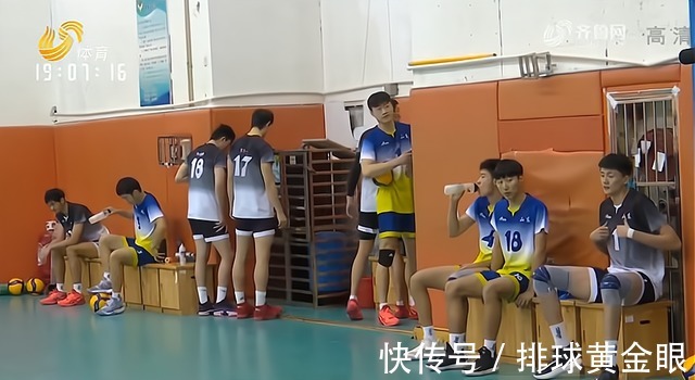 杨亚宁|山东男排新赛季锻炼新人!李润铭杨亚宁退役刘濛转会,季道帅坚守