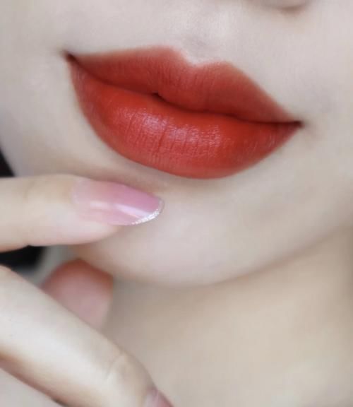 迪奥|不想买太贵的口红?不如试试这几款好用的热门显白口红吧!