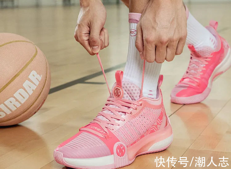 普通人|几百块和上千元的球鞋，到底有啥区别？普通人该如何选择？