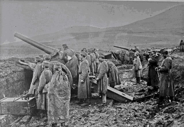 团长|惨烈程度远超凡尔登的战争,每分钟超七人战死,活过三天就是团长