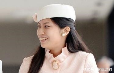 下嫁|26岁公主嫁41岁和尚，为爱放弃皇室身份，民众不是下嫁是高攀