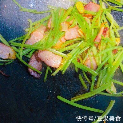  邻居开店月入10万，竟然是全靠腊味年菜腊肉炒芹菜