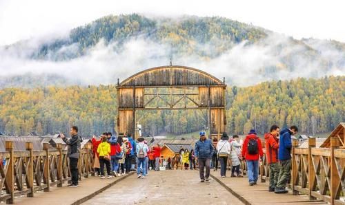 泰山|走进新疆，一座美丽而神秘的喀纳斯，被誉为“神的后花园”