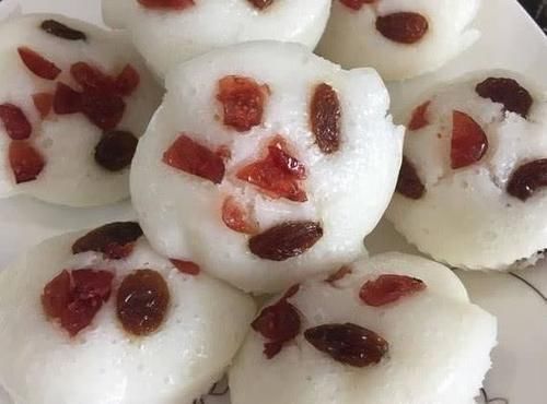 蒸米糕,一旦“水”用错,就大错特错了,难怪米糕不开花还发硬