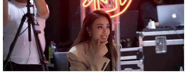 关心妍|英皇「新秀训练营」容祖儿任星级评审 张敬轩客串舞台指导