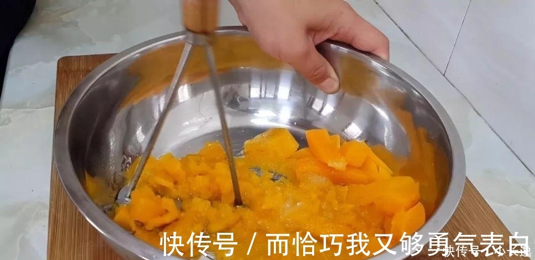 鸡米花|半个南瓜, 一斤面粉, 筷子一搅, 做出来比鸡米花都好吃, 越吃越香