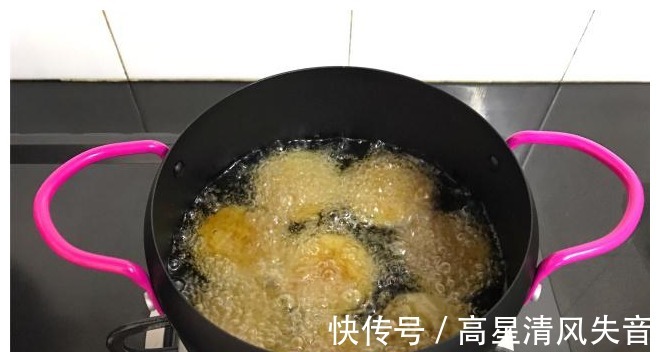 微波炉|剩米饭新吃法,做成经典小零食,香脆可口,好吃到停不下来!