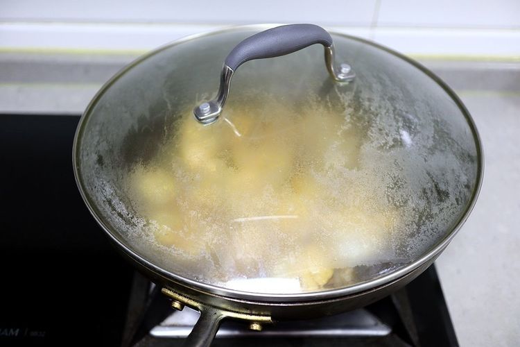 你还在减肥的时候啃鸡胸肉？其实，这样做鸡腿也是很香的