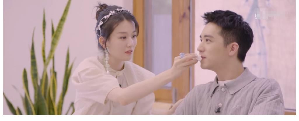 偶像剧|吴宣仪羡慕，乔欣尴尬，这综艺比偶像剧还甜