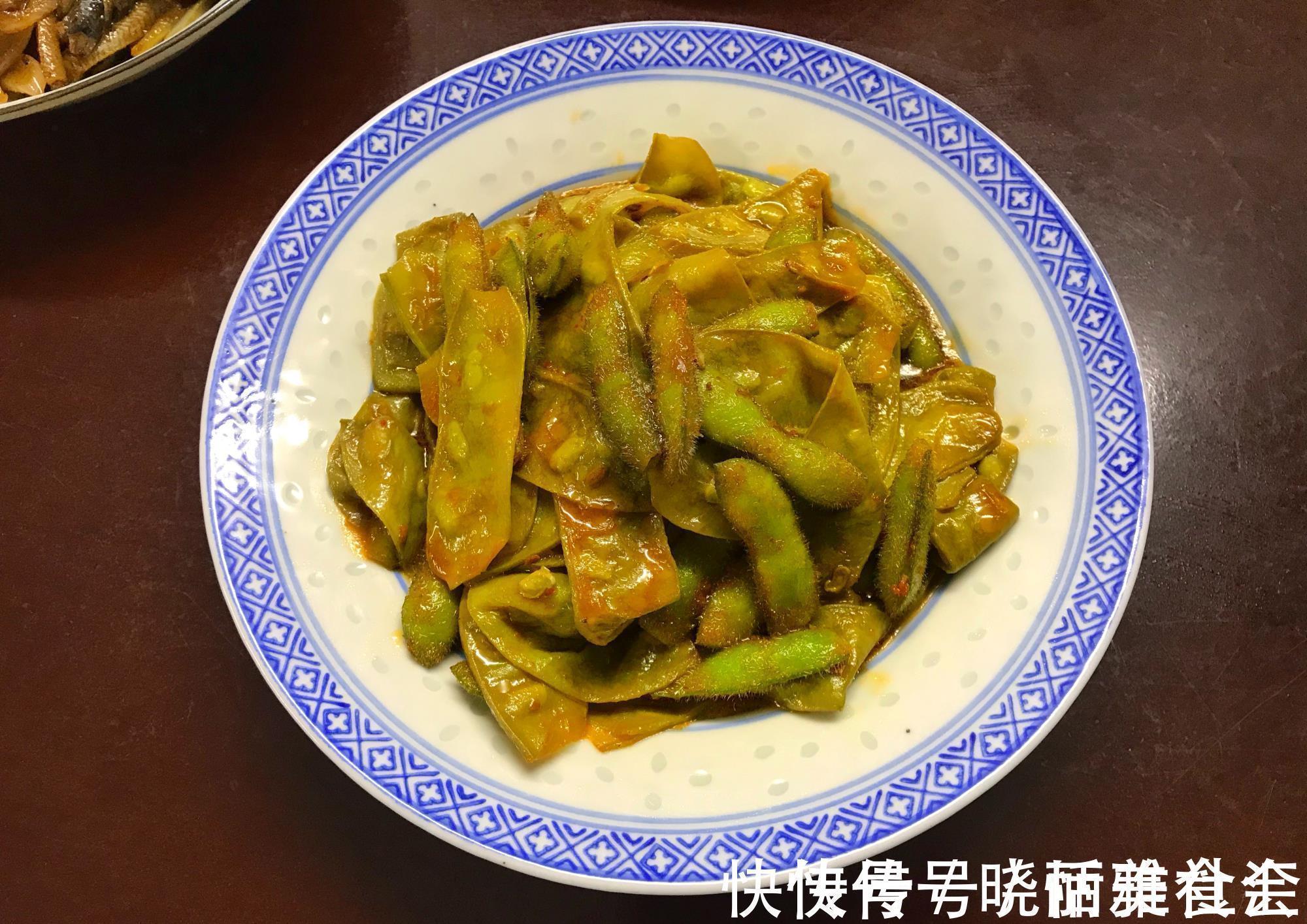 晚餐|一家三口的晚餐,2菜1汤,菜不精致但养人,网友:好吃接地气