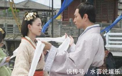 周世显@金庸在小说里将她美化,现实中她却凄惨无比,死时还怀着孕