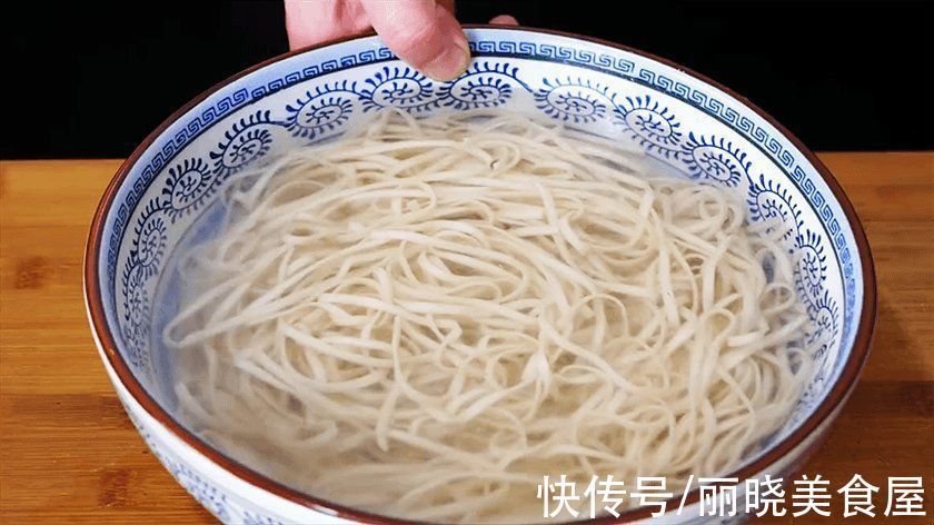 我家早餐从不出去买，在家做7天不重样，花钱少，吃得更健康