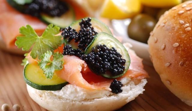 为何说中国把鱼子酱拉下“奢侈品”神坛看完哭笑不得,果然有实力