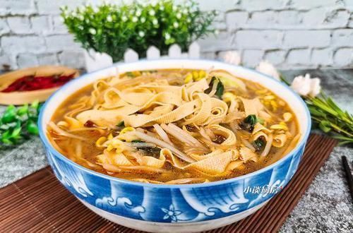 豆腐皮这个做法火了,10块钱煮一大锅,开胃下饭,全家都吃撑了