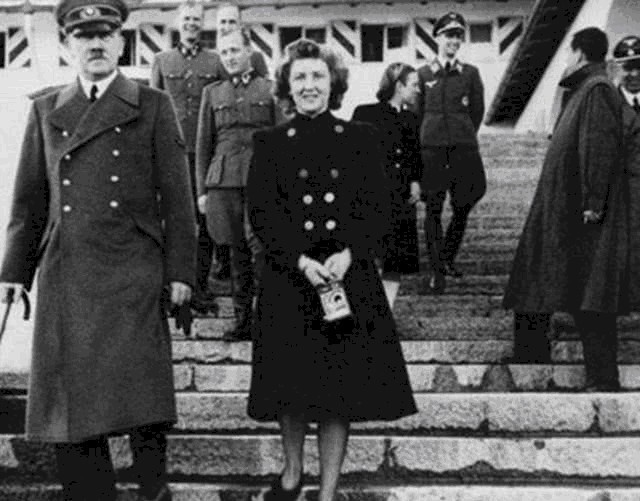 希特勒|希特勒对爱娃是真爱吗?一生为他自杀2次,仅做了48小时新娘