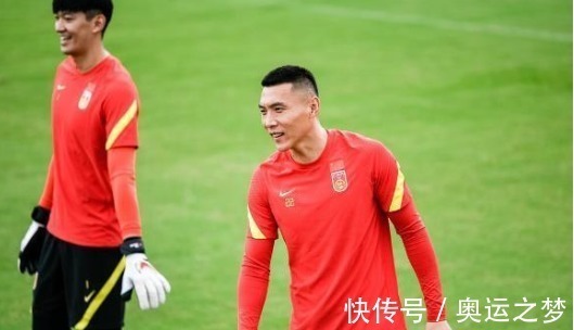 于大宝|国足即将死磕日本队，球队后防或进行调整，于大宝被李铁拿下主力