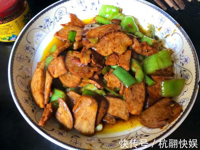 妈妈|我和老公去娘家吃饭,妈妈准备5道菜,没山珍海味,却温馨难得!