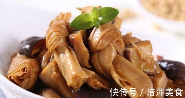 菜花|美食推荐烧豆腐，香菇鸡肉腐竹，双花炝番茄，芋头蒸排骨的做法