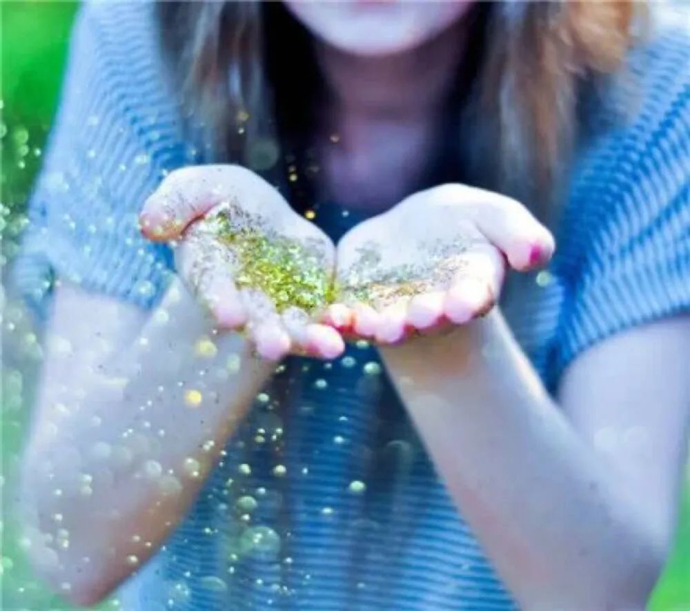 天涯!指尖微凉的记忆,如你留下爱的种子