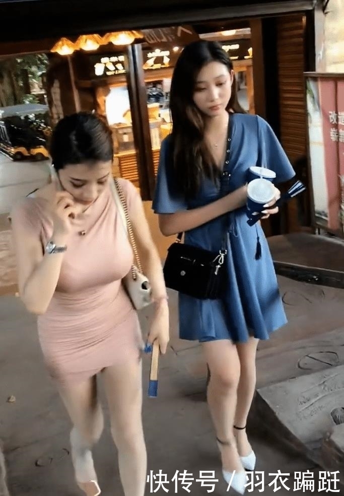 半透明式服装,走在时尚潮流最前端