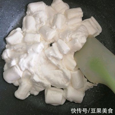 爆好吃！吃这菜雪花酥（植物油版），米饭你得多备点