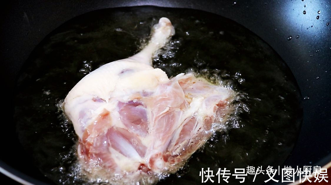 回家|7元买了两只鸭腿,回家简单做了一盘酱鸭腿,比卖的好吃多了