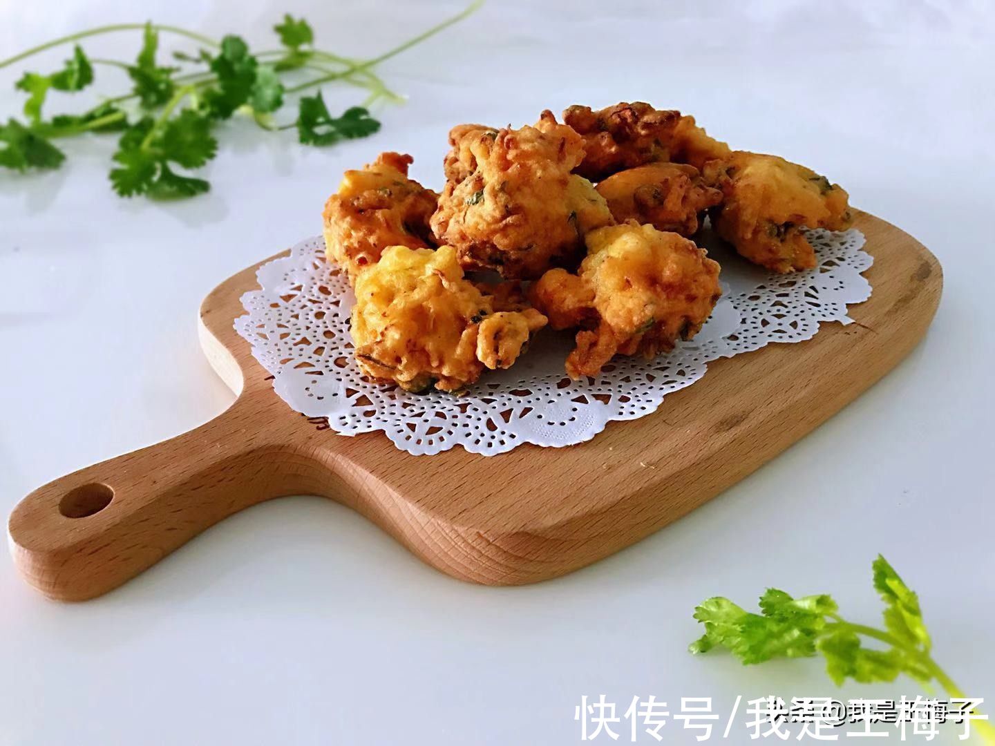 天冷了,吃土豆山药不如吃萝卜,炸成丸子特香,比肉还美味