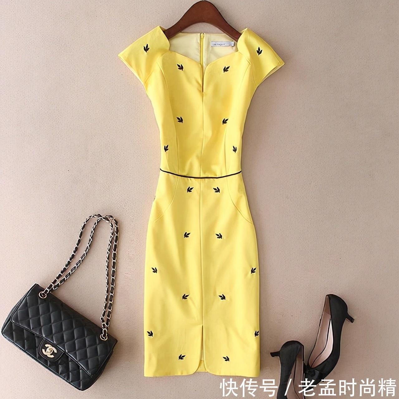 刺绣 修身A字裙,30岁的女性都这么穿,更添一抹韵味