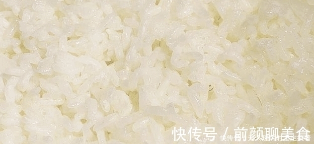 蒸米饭时，大米到底要洗几次？原来一直弄错了，难怪米饭不香不软