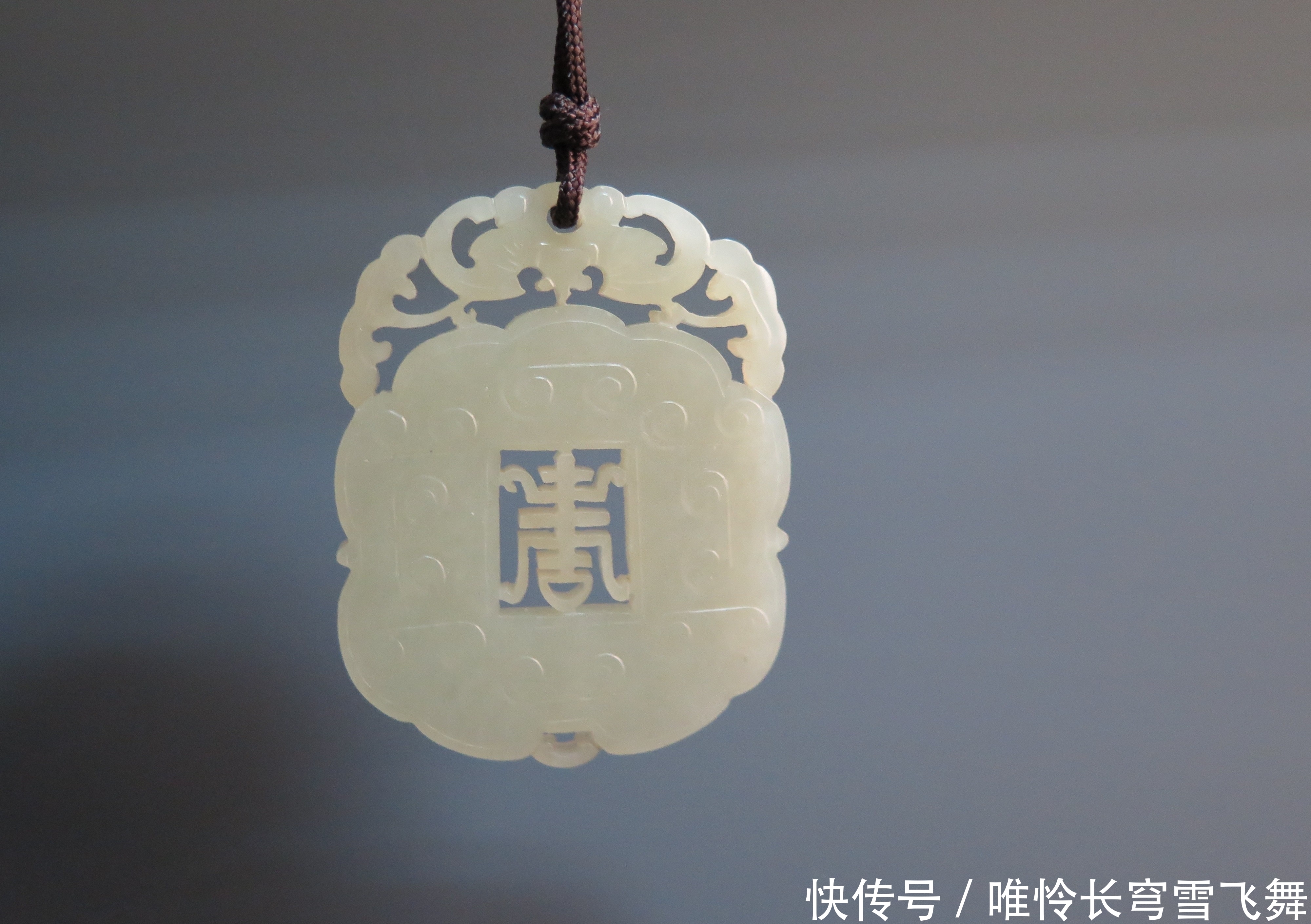 紫禁城|溥仪给妃子买衣服，拿宝物抵账，老板喜出望外，老板后人成大富豪