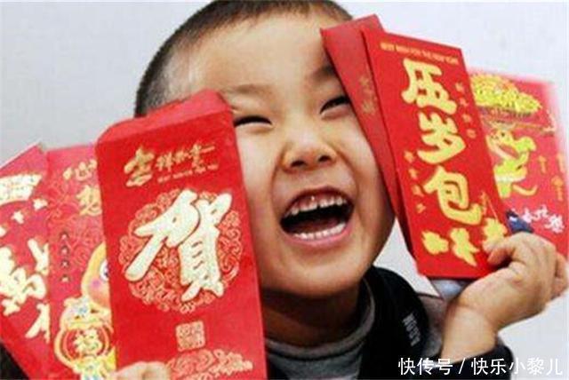 姥姥|“孙子外孙一样疼”,姥姥给两个孩子发红包,宝妈打开后很心寒