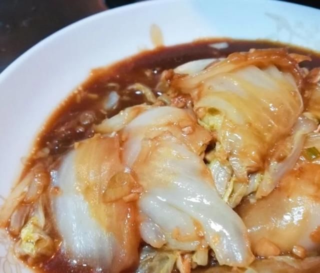 醋溜|醋溜白菜咋做才酸而不齁,原来下醋时机有讲究,做对了酸辣开胃