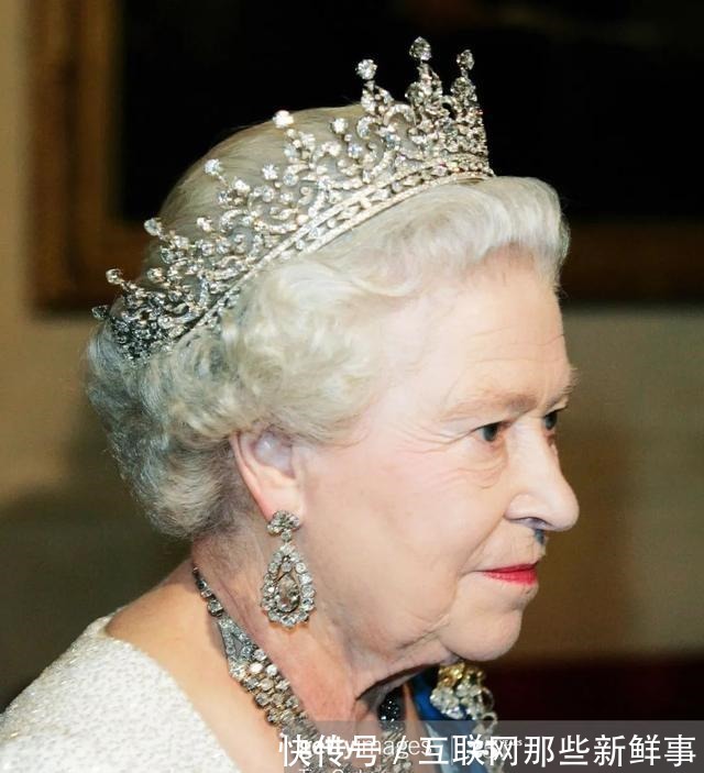 最爱 那么重的耳环为什么却成为了王室女性的最爱!