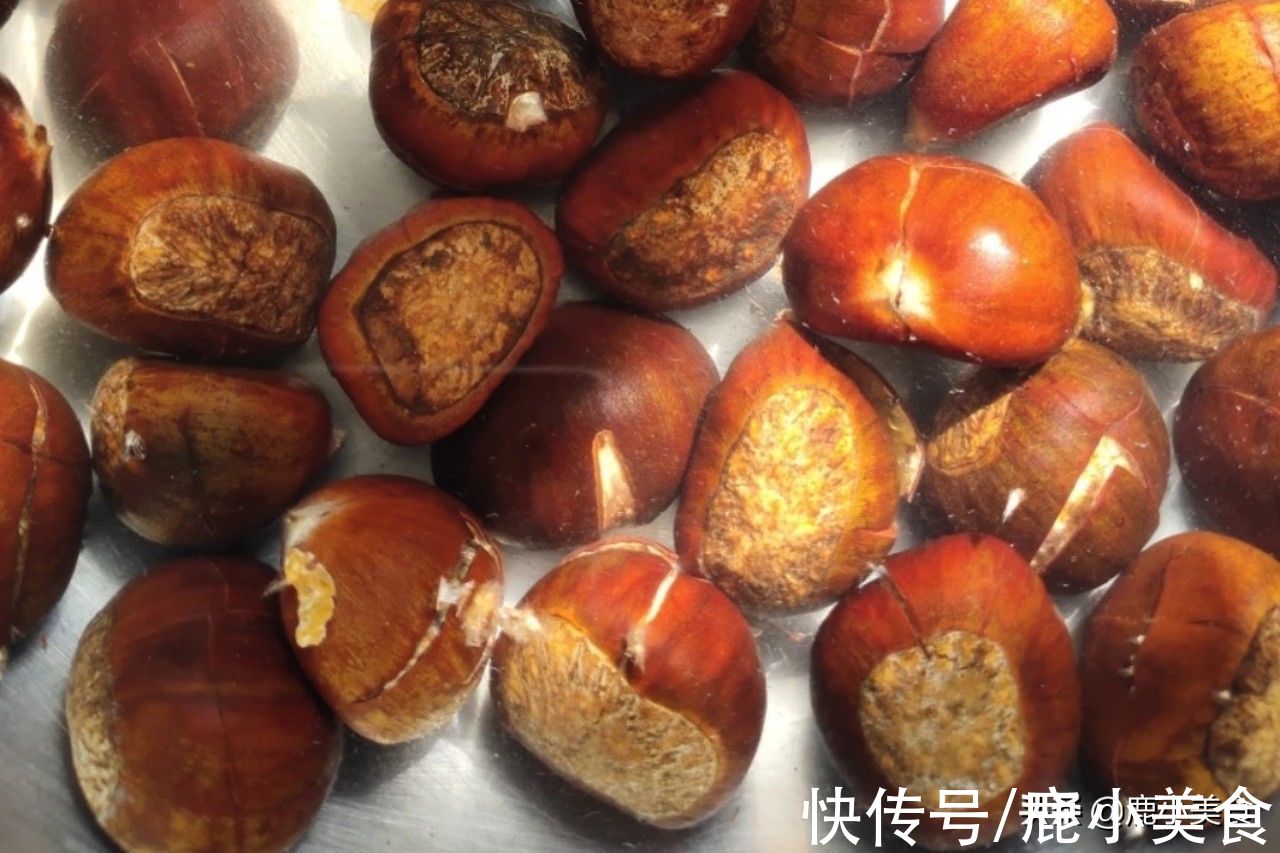 外衣|板栗去壳别用指甲掰！教你3招，10分钟掰一盘，简单方便不伤手