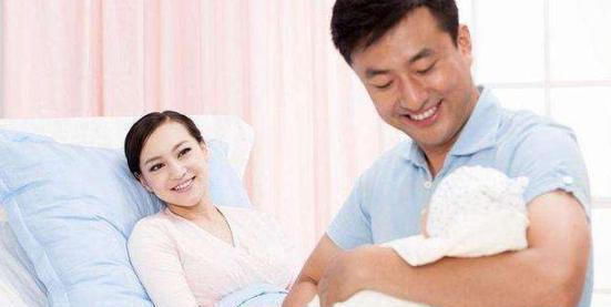 流产史|孕妈顺产4小时生下双胞胎,医生“多嘴”一句话,让丈夫执意离婚