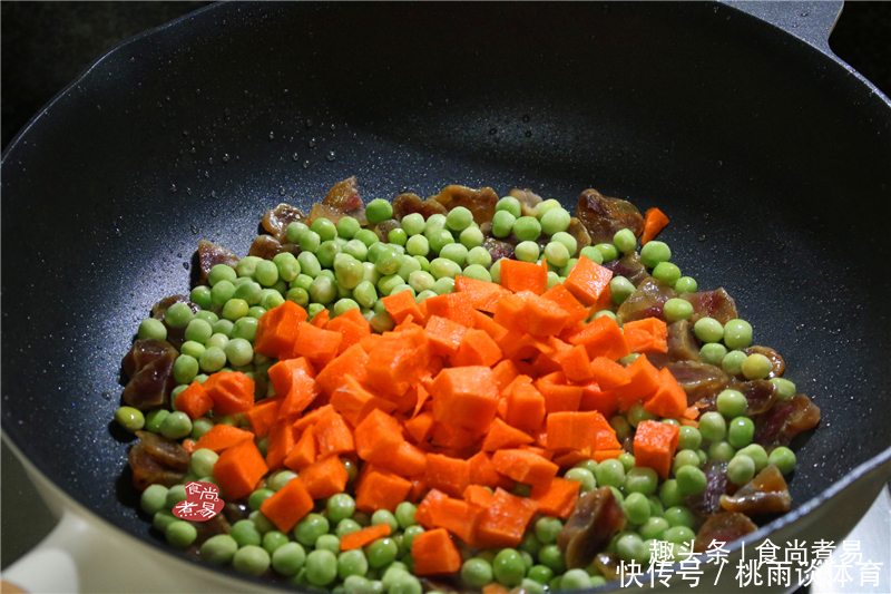 米饭此做法,食材丰富,简单快捷,饭菜一锅出,健康又低糖