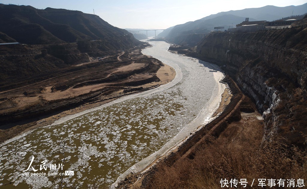 黄河壶口瀑布|山西吉县：黄河壶口瀑布现“流凌叉桥”景观