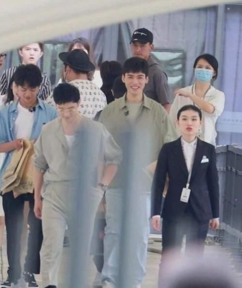 龔俊|中餐廳：龔俊遺憾缺席，180黃曉明和丁真身高差顯眼，謊報可不對