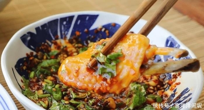 多父母|分享一款雪梨焖鸡汤,甜鲜好吃,营养丰富,孩子爱喝的美味汤羹