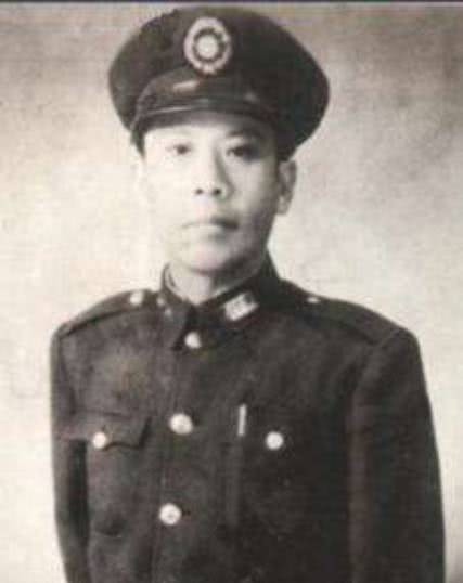 国民党|张灵甫孟兵败良崮，国民党军25师师长黄伯韬真的是见死不救吗？