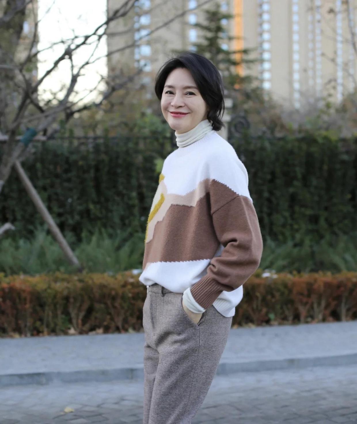 打扮 这些才是40+女性该有的打扮,简约舒适不老气,气质优雅又高级