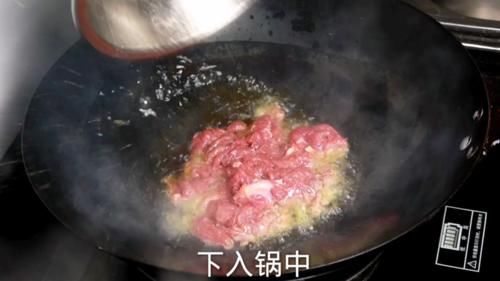  正确|葱爆羊肉在家怎么做羊肉鲜嫩甘香、大葱脆嫩！大厨教你正确做法