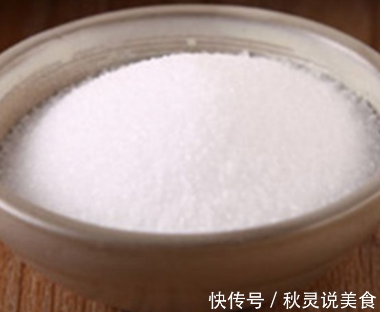 秋冬季节怎么能少了此汤此汤营养价值高，还不长肉上桌被抢光