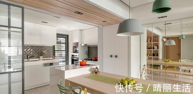 卫生间|坚持简装不乱买，96㎡清爽明亮客厅打一排地柜，看完忍不住夸赞