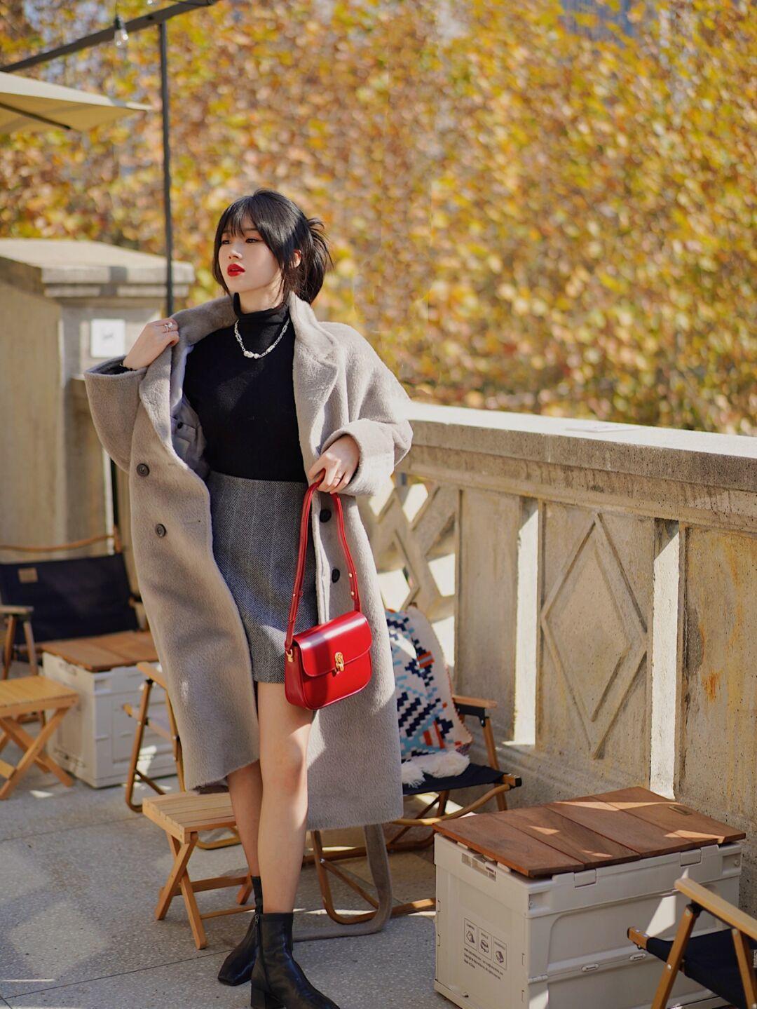 减龄感 女人一定要穿的有品味,4个神仙色大衣分享给你,可以照着搭