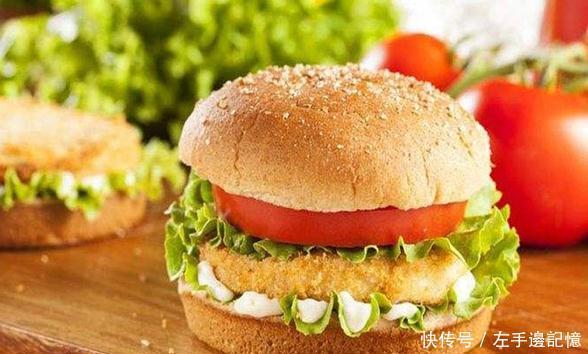 胃肠|3种垃圾早餐,最伤胃肠,消化科医生一口也不碰,你却每天吃